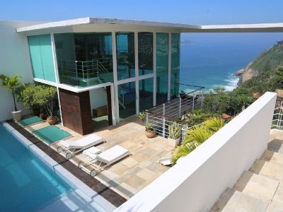House of Dreams in the Joa - Stunning Views - Luxury modern design and features